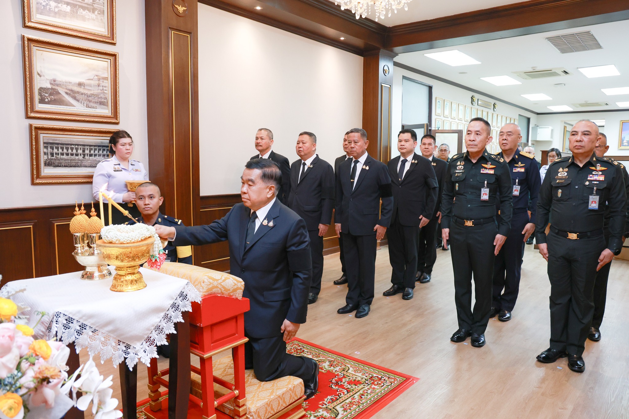 รัฐมนตรีว่าการกระทรวงกลาโหม เป็นประธานในพิธีสักการะสิ่งศักดิ์สิทธิ์ภายในศาลาว่าการกลาโหม
