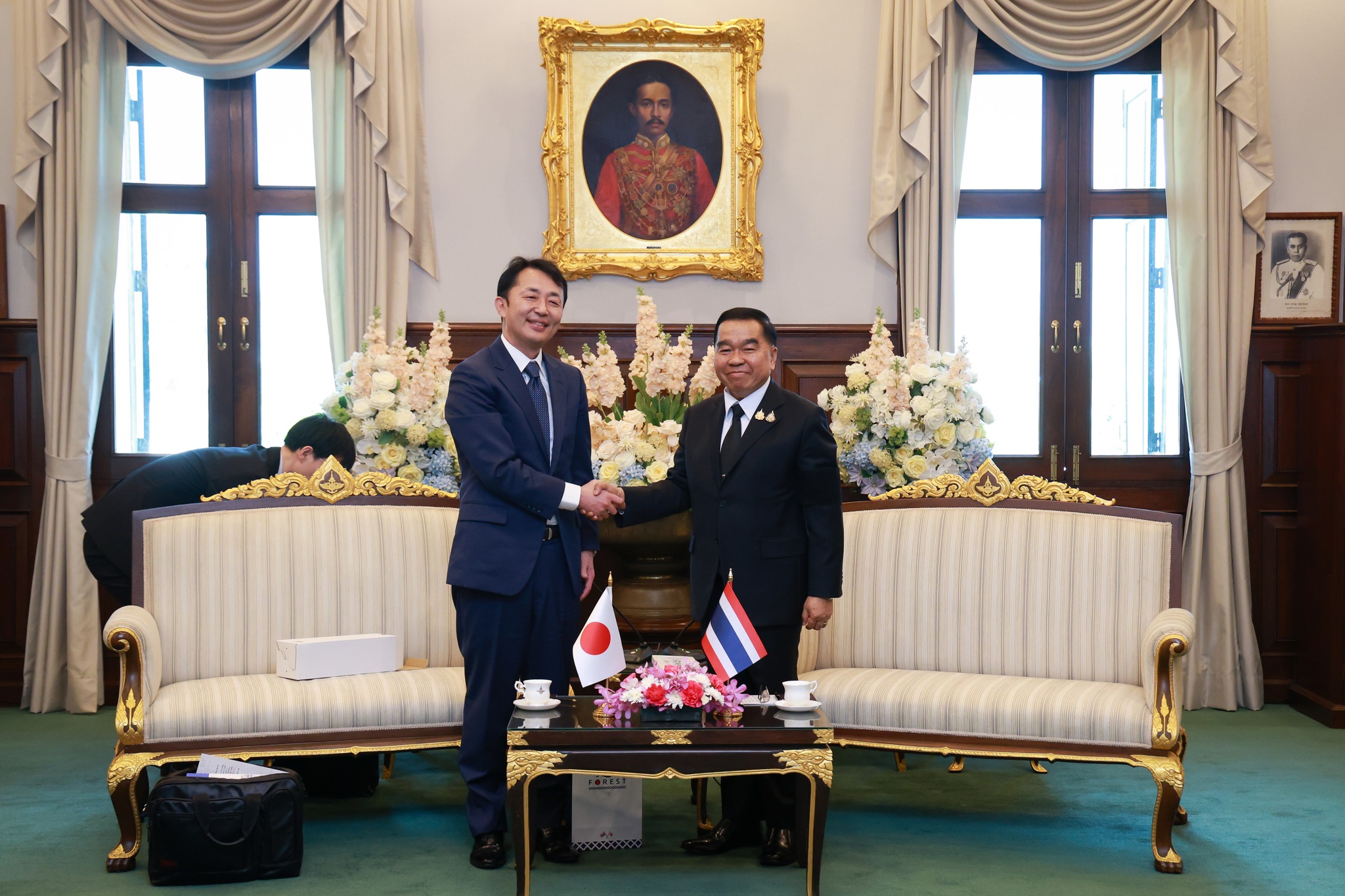 รัฐมนตรีว่าการกระทรวงกลาโหมให้การต้อนรับเอกอัครราชทูตกระทรวงต่างประเทศญี่ปุ่น