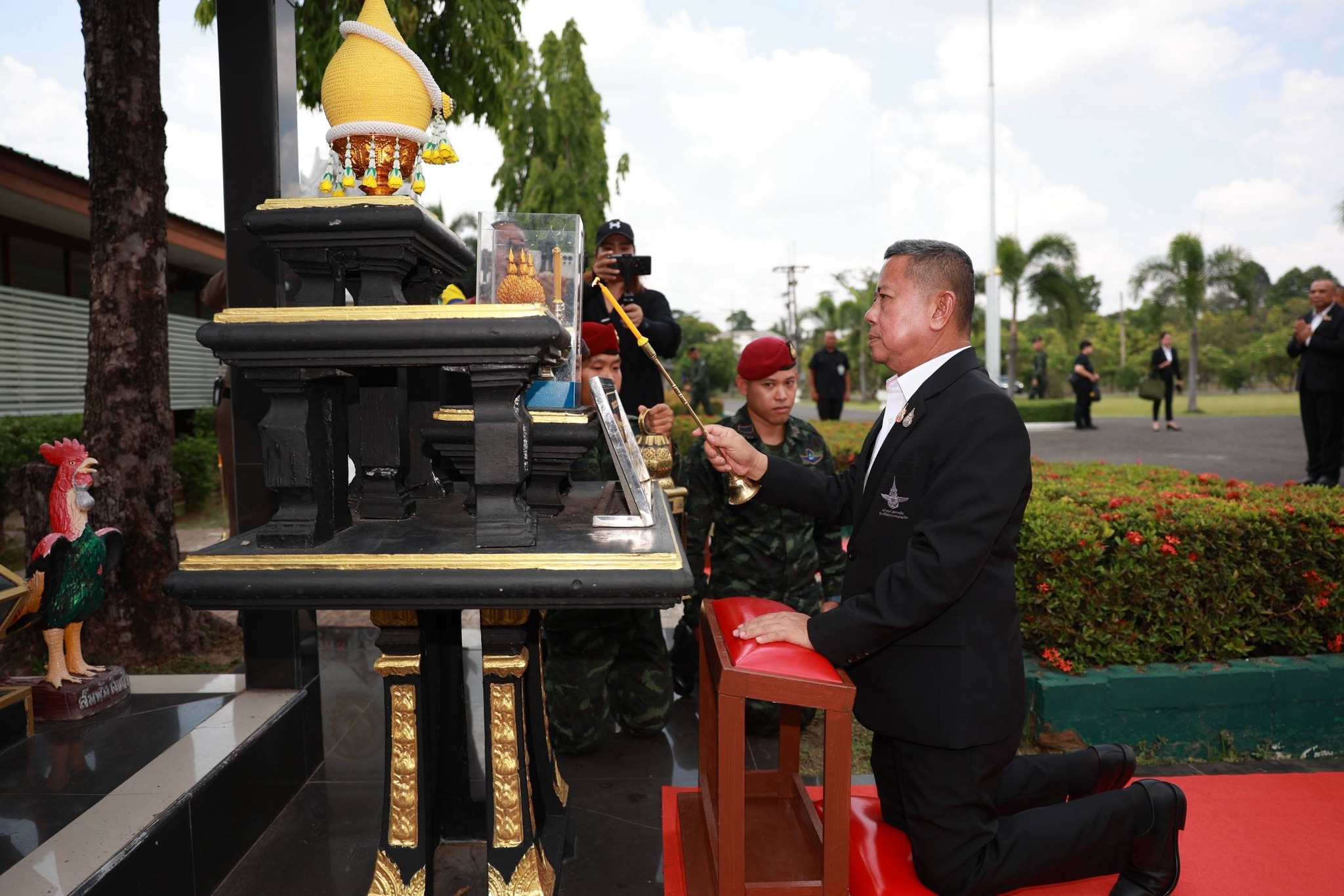 รัฐมนตรีว่าการกระทรวงกลาโหม ตรวจเยี่ยมกองกำลังสุรนารี ติดตามสถานการณ์ชายแดนไทย–กัมพูชา