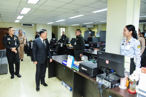 รัฐมนตรีว่าการกระทรวงกลาโหม ลงพื้นที่ตรวจเยี่ยมหน่วยขึ้นตรงกระทรวงกลาโหม